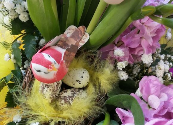 Buona Pasqua! Prenota i tuoi auguri fioriti